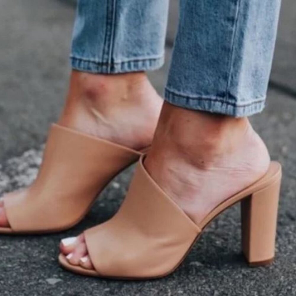 Vince Camuto Hanna slide sandals